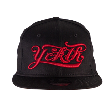 Cappellino Snapback Luxury Hustle Wear 9FIFTY 'YCKTH' Con Logo Rosso su Nero Cappellino Snapback Luxury Hustle Wear 9FIFTY 'YCKTH' Con Logo Rosso su Nero