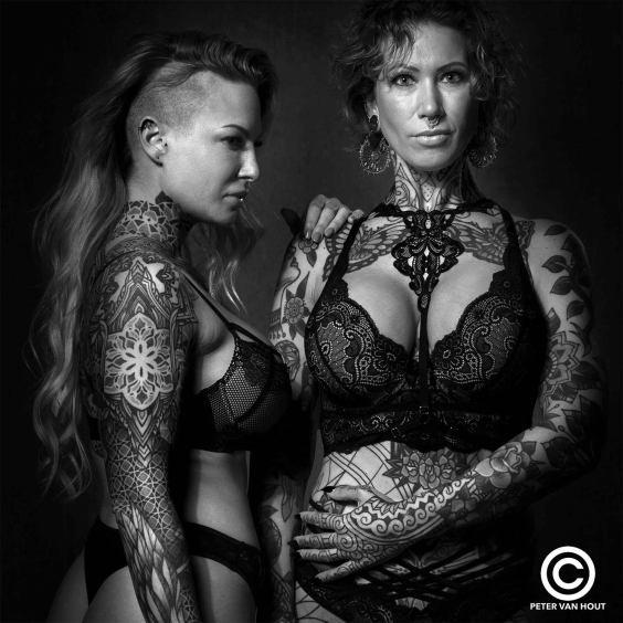 TA(R)TTOO Black & White Libro da Tavolo